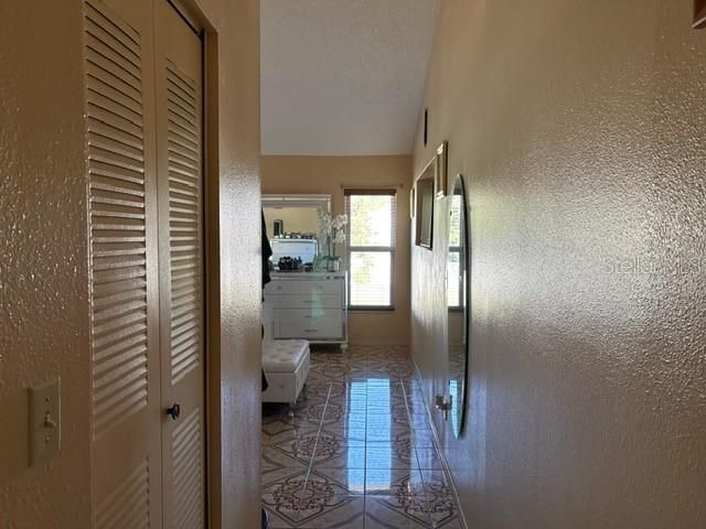 En Venta: $400,000 (3 camas, 2 baños, 1800 Pies cuadrados)