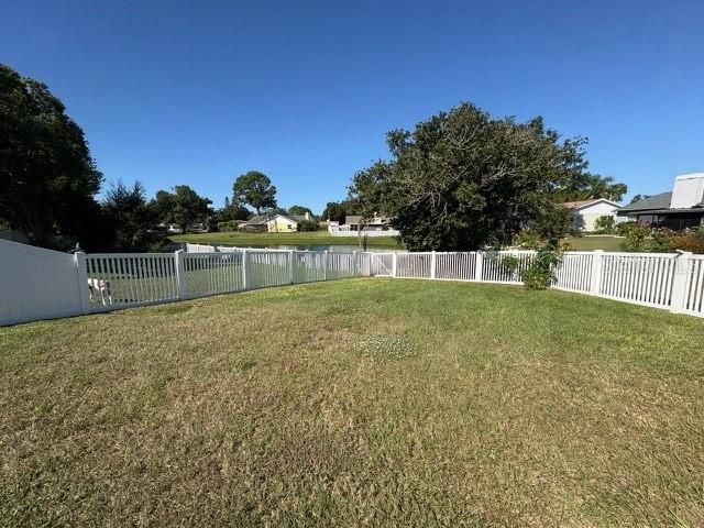 En Venta: $400,000 (3 camas, 2 baños, 1800 Pies cuadrados)