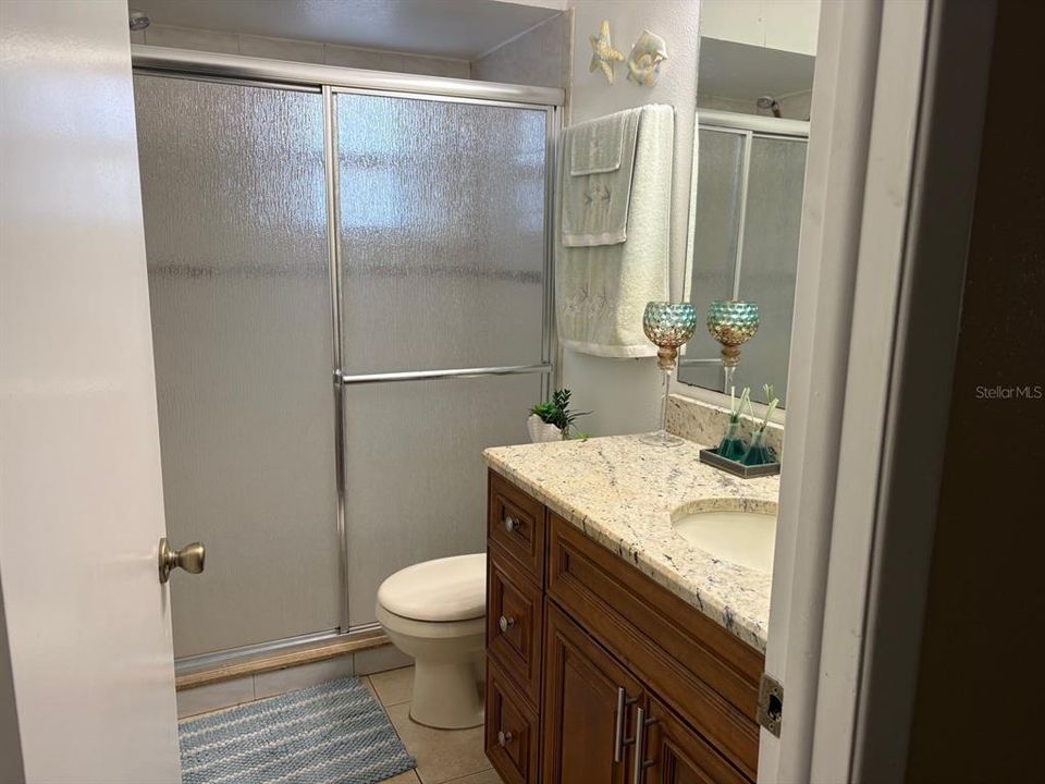 En Venta: $400,000 (3 camas, 2 baños, 1800 Pies cuadrados)