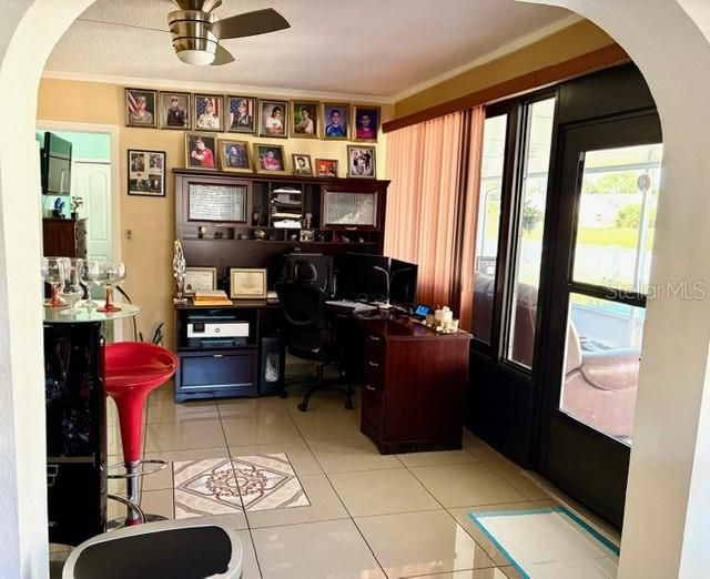 En Venta: $400,000 (3 camas, 2 baños, 1800 Pies cuadrados)