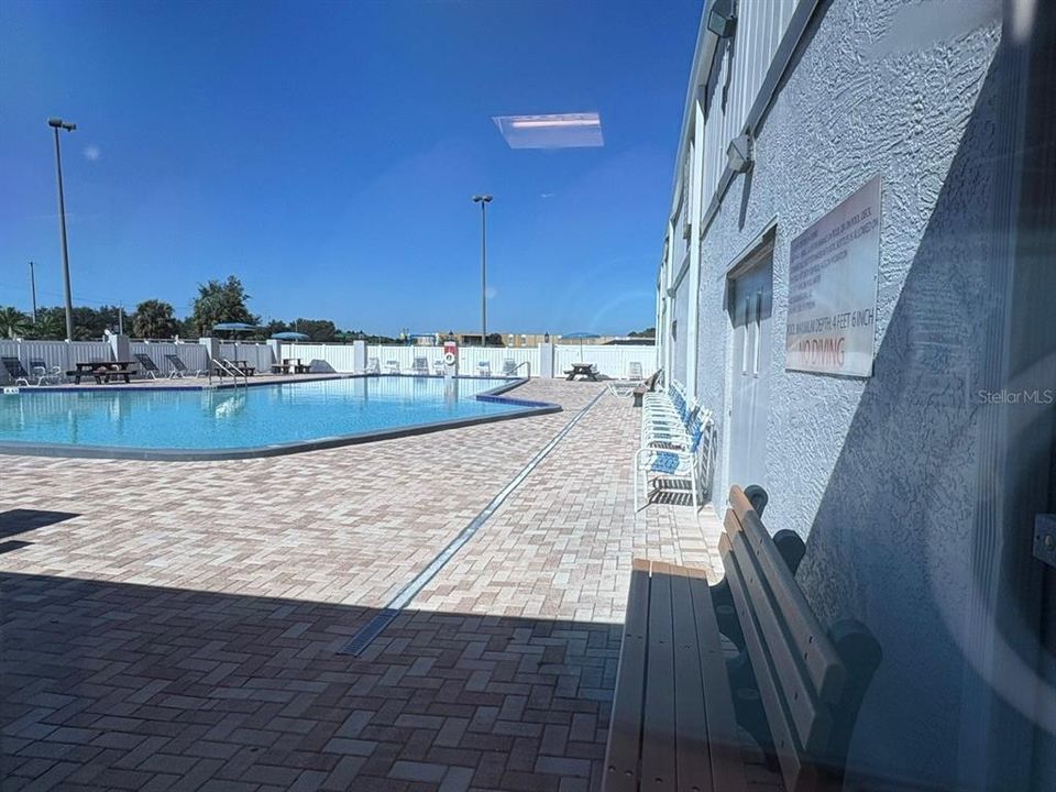 En Venta: $400,000 (3 camas, 2 baños, 1800 Pies cuadrados)