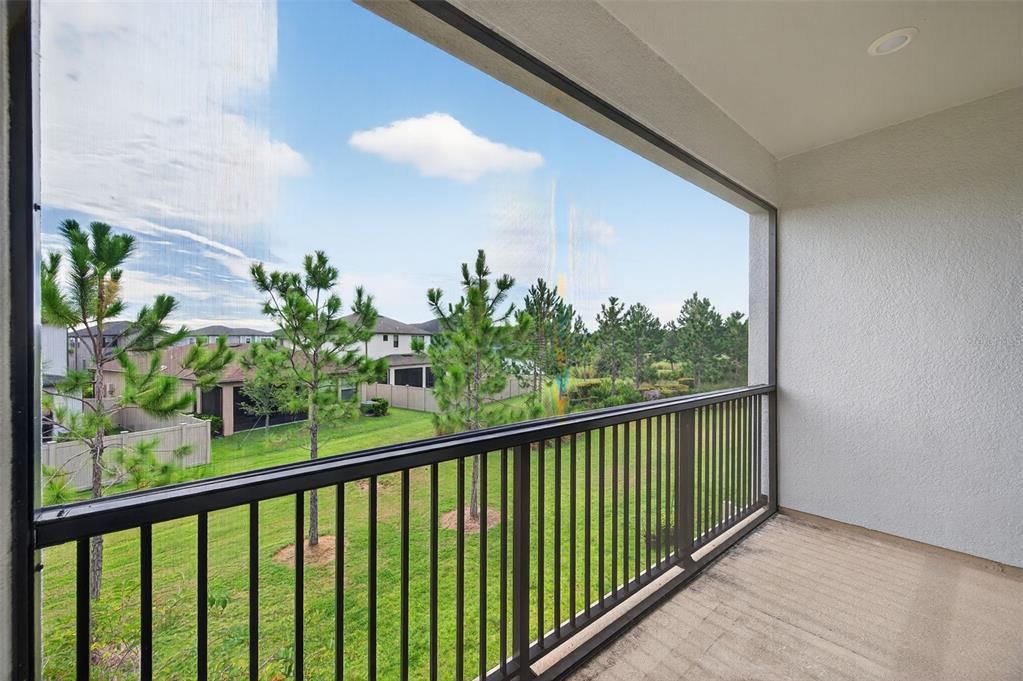 出租: $3,000 (3 贝兹, 2 浴室, 2048 平方英尺)