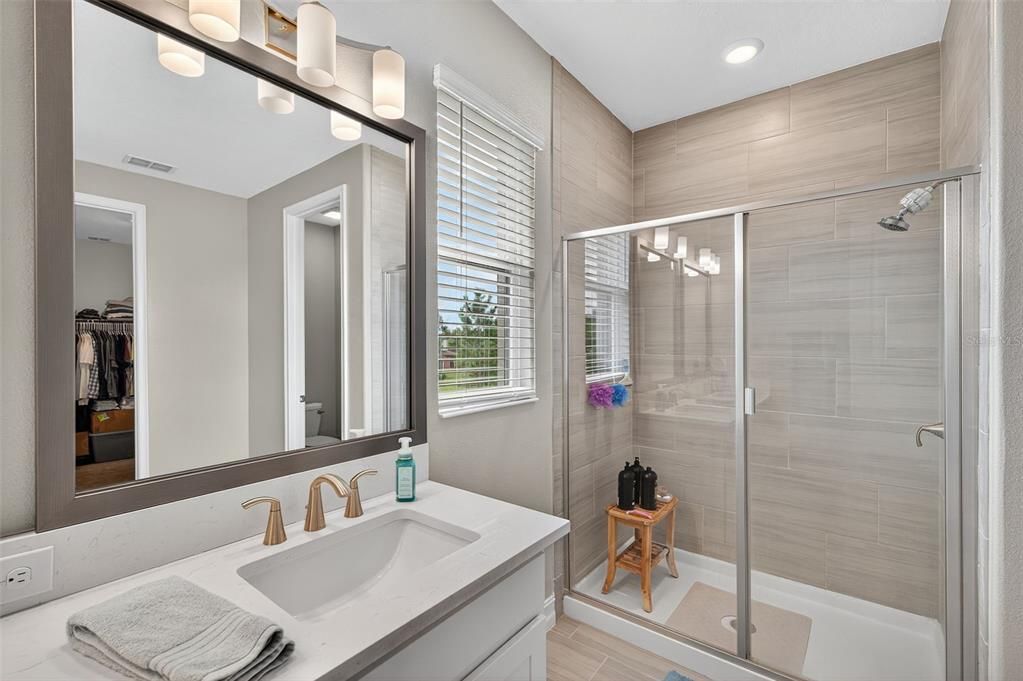 出租: $3,000 (3 贝兹, 2 浴室, 2048 平方英尺)