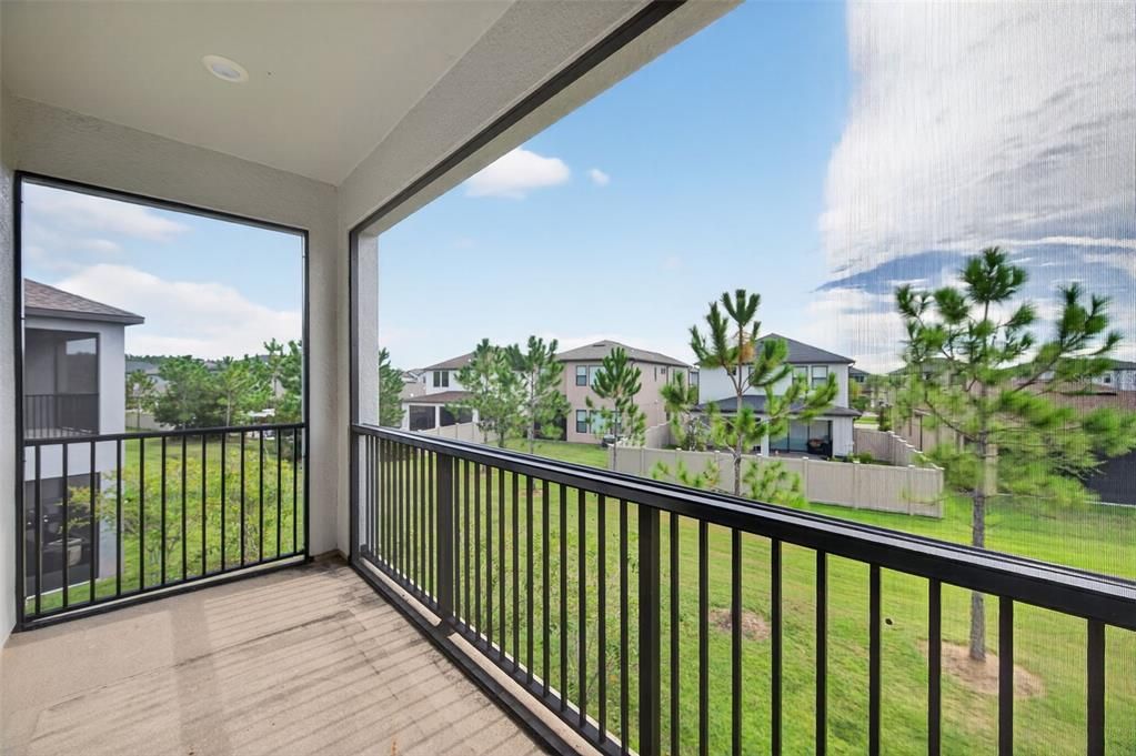 出租: $3,000 (3 贝兹, 2 浴室, 2048 平方英尺)