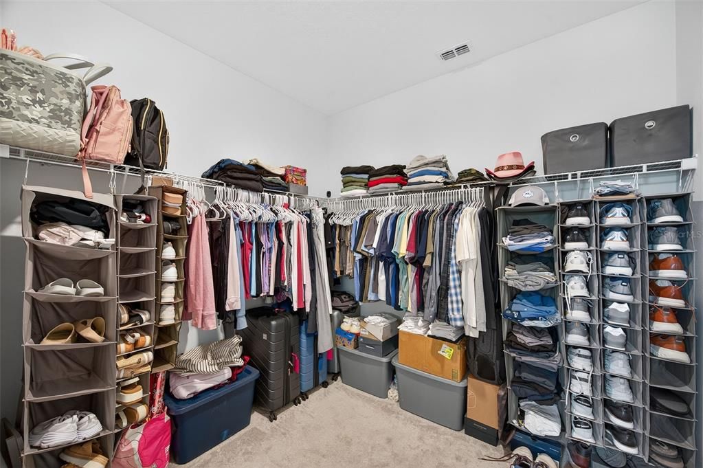 出租: $3,000 (3 贝兹, 2 浴室, 2048 平方英尺)