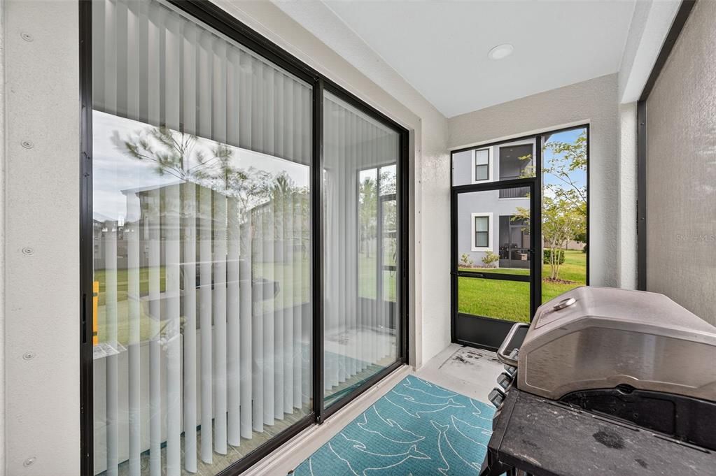 出租: $3,000 (3 贝兹, 2 浴室, 2048 平方英尺)