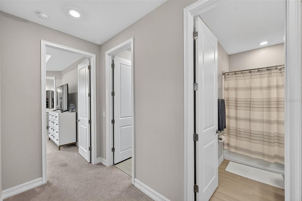 出租: $3,000 (3 贝兹, 2 浴室, 2048 平方英尺)