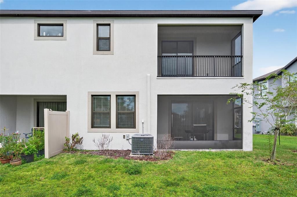 出租: $3,000 (3 贝兹, 2 浴室, 2048 平方英尺)