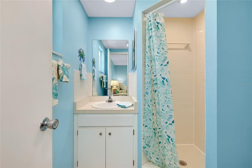 待售: $225,500 (2 贝兹, 2 浴室, 1311 平方英尺)