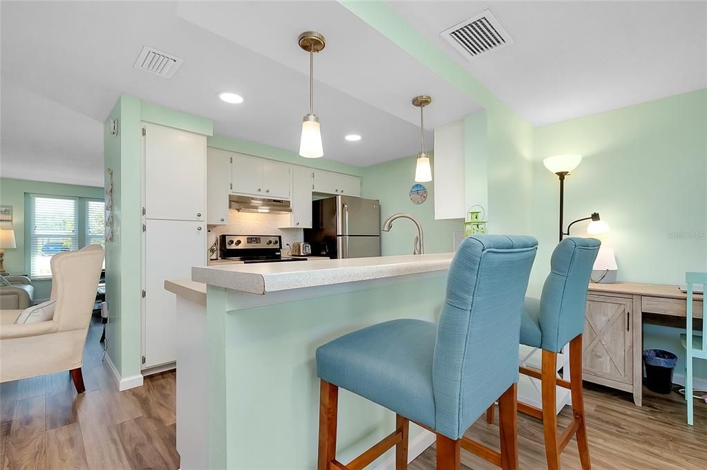 待售: $225,500 (2 贝兹, 2 浴室, 1311 平方英尺)