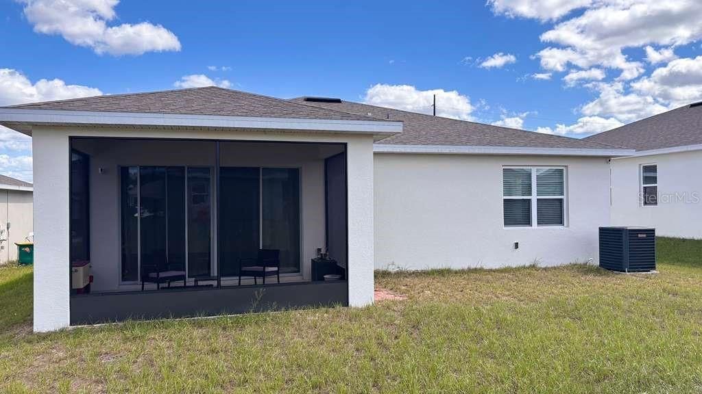 For Rent: $2,300 (3 beds, 2 baths, 1760 Square Feet)