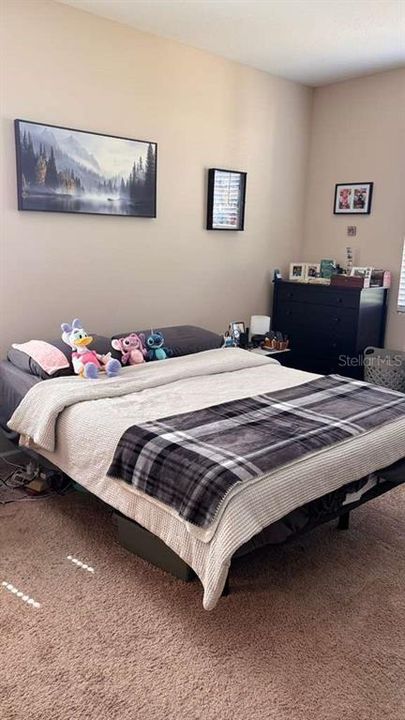 For Rent: $2,300 (3 beds, 2 baths, 1760 Square Feet)