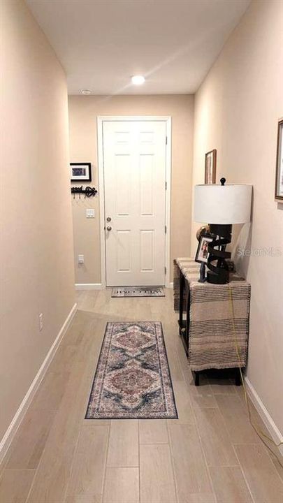 For Rent: $2,300 (3 beds, 2 baths, 1760 Square Feet)