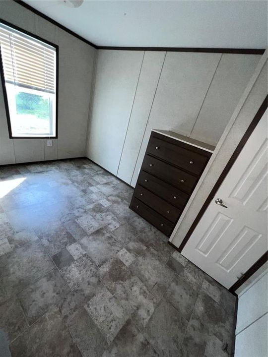 出租: $1,350 (2 贝兹, 1 浴室, 900 平方英尺)