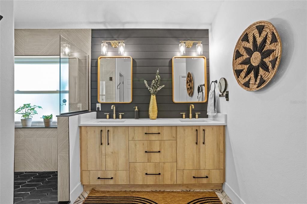 Active With Contract: $499,000 (3 beds, 2 baths, 1960 Square Feet)