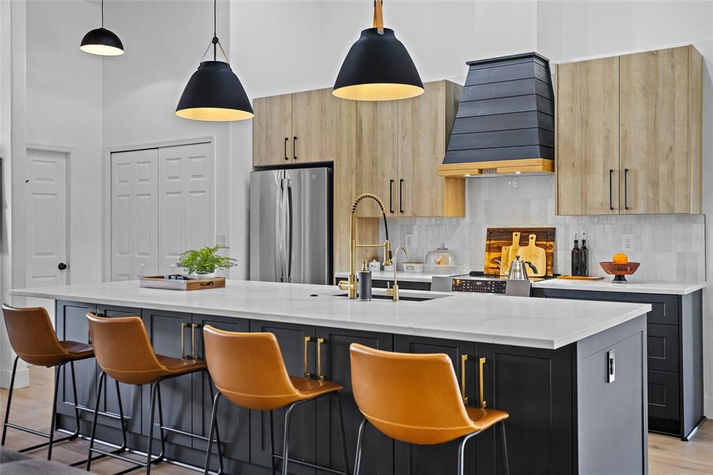 Active With Contract: $499,000 (3 beds, 2 baths, 1960 Square Feet)