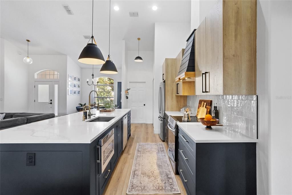 Active With Contract: $499,000 (3 beds, 2 baths, 1960 Square Feet)