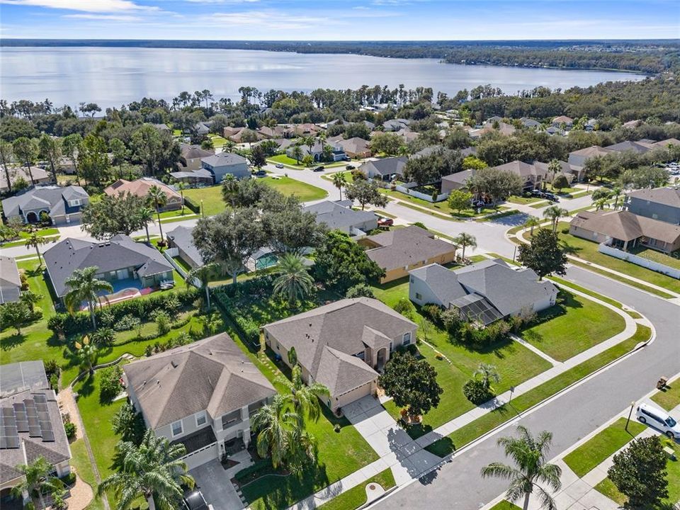 Active With Contract: $499,000 (3 beds, 2 baths, 1960 Square Feet)