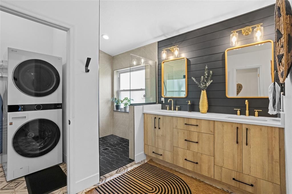 Active With Contract: $499,000 (3 beds, 2 baths, 1960 Square Feet)