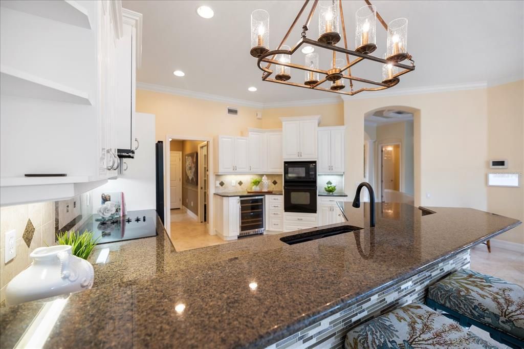 На продажу: $1,075,000 (4 спален, 3 ванн, 3737 Квадратных фут)