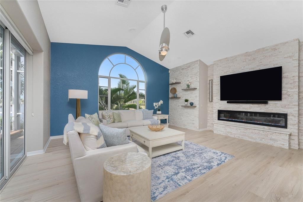 En Venta: $789,000 (3 camas, 3 baños, 2367 Pies cuadrados)