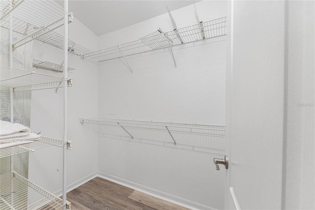 En Venta: $789,000 (3 camas, 3 baños, 2367 Pies cuadrados)