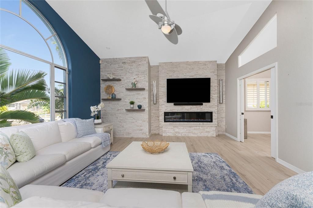 En Venta: $789,000 (3 camas, 3 baños, 2367 Pies cuadrados)