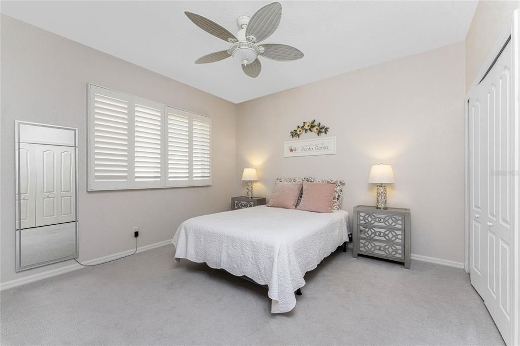 En Venta: $789,000 (3 camas, 3 baños, 2367 Pies cuadrados)