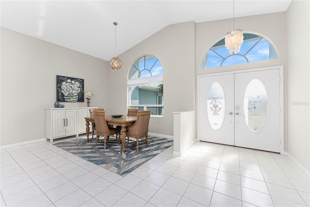 En Venta: $789,000 (3 camas, 3 baños, 2367 Pies cuadrados)