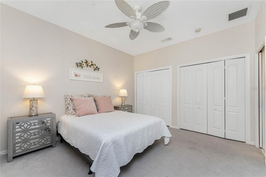 En Venta: $789,000 (3 camas, 3 baños, 2367 Pies cuadrados)