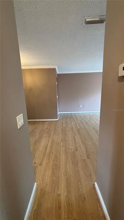 待售: $199,000 (2 贝兹, 2 浴室, 967 平方英尺)