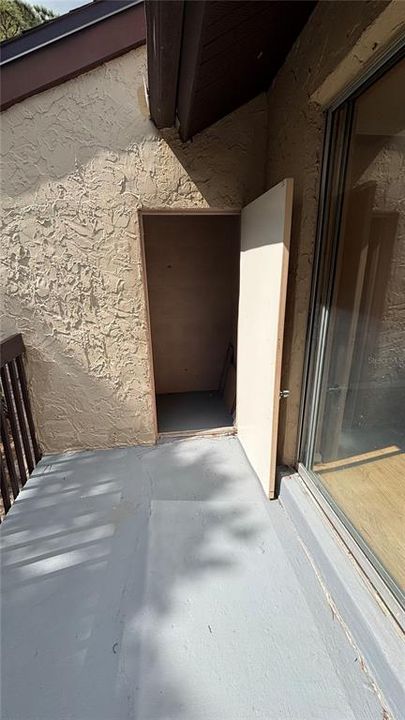 待售: $199,000 (2 贝兹, 2 浴室, 967 平方英尺)