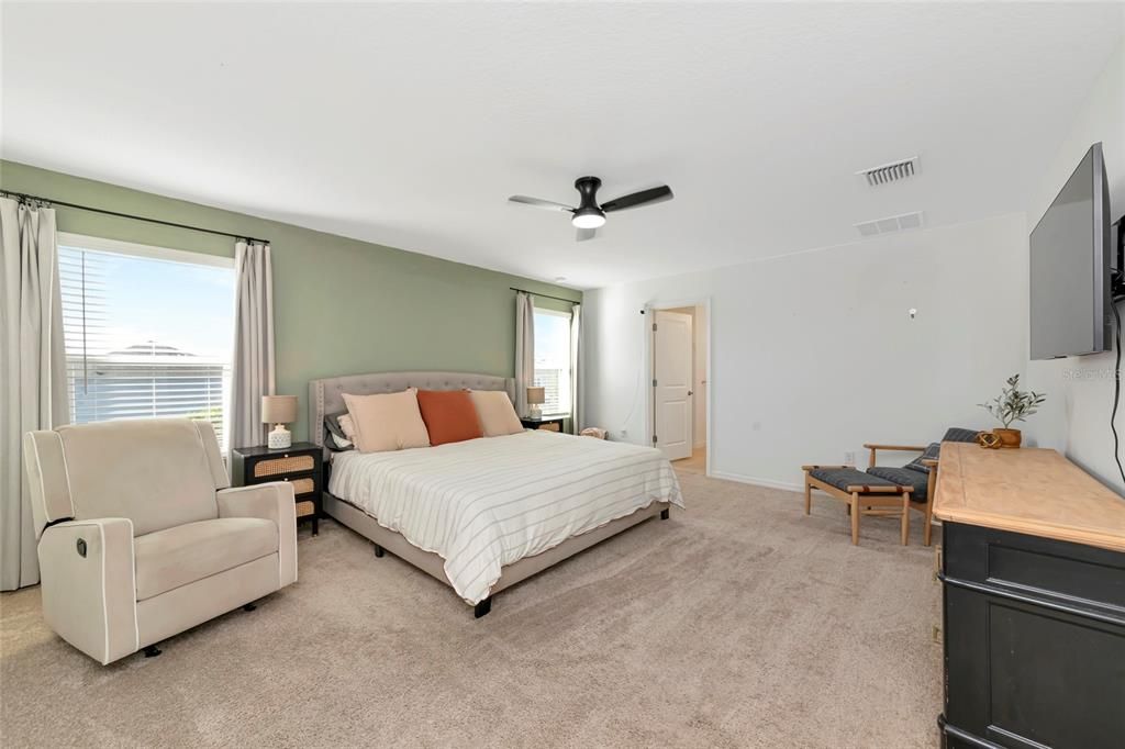 For Sale: $415,000 (4 beds, 2 baths, 2320 Square Feet)