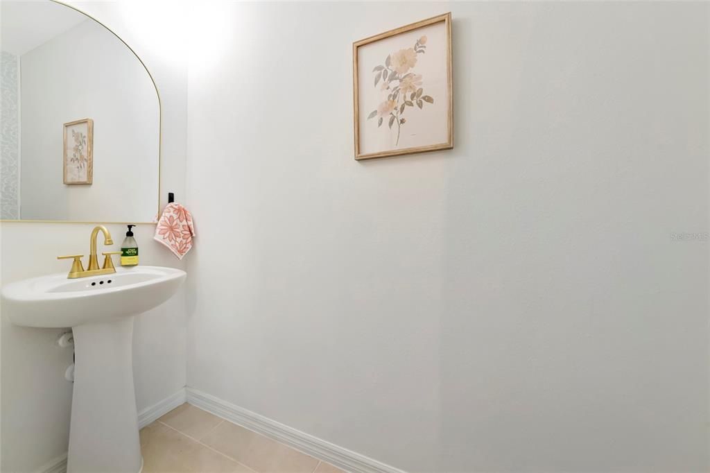 For Sale: $415,000 (4 beds, 2 baths, 2320 Square Feet)