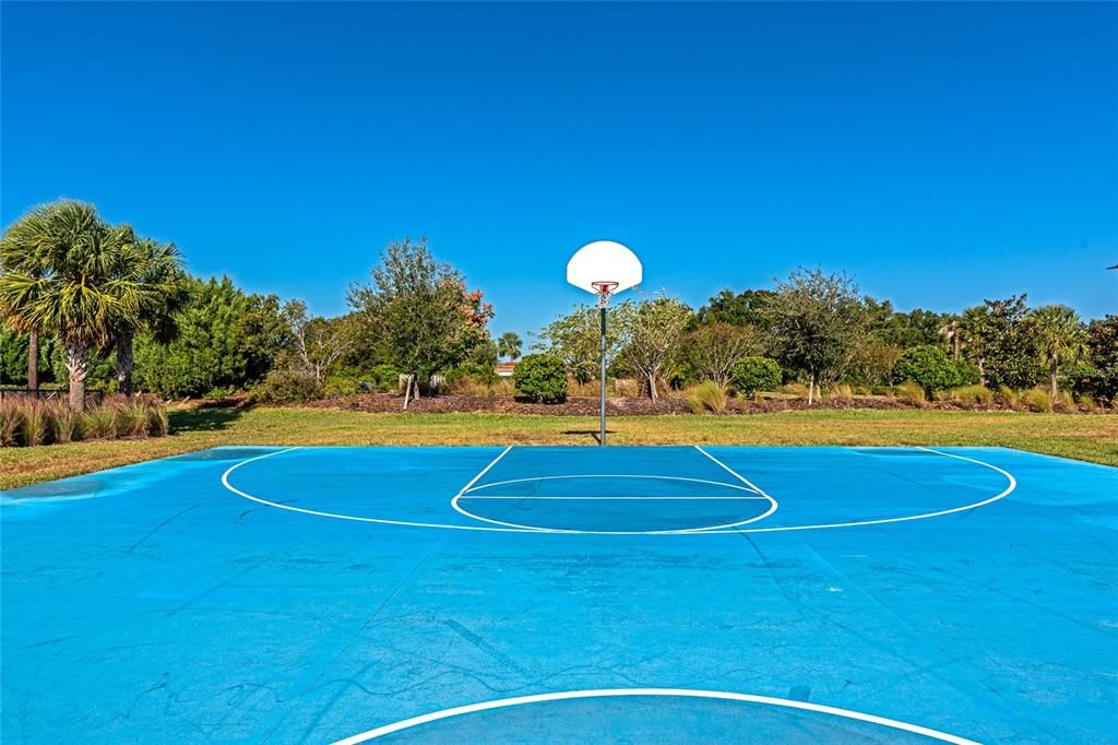 For Sale: $415,000 (4 beds, 2 baths, 2320 Square Feet)