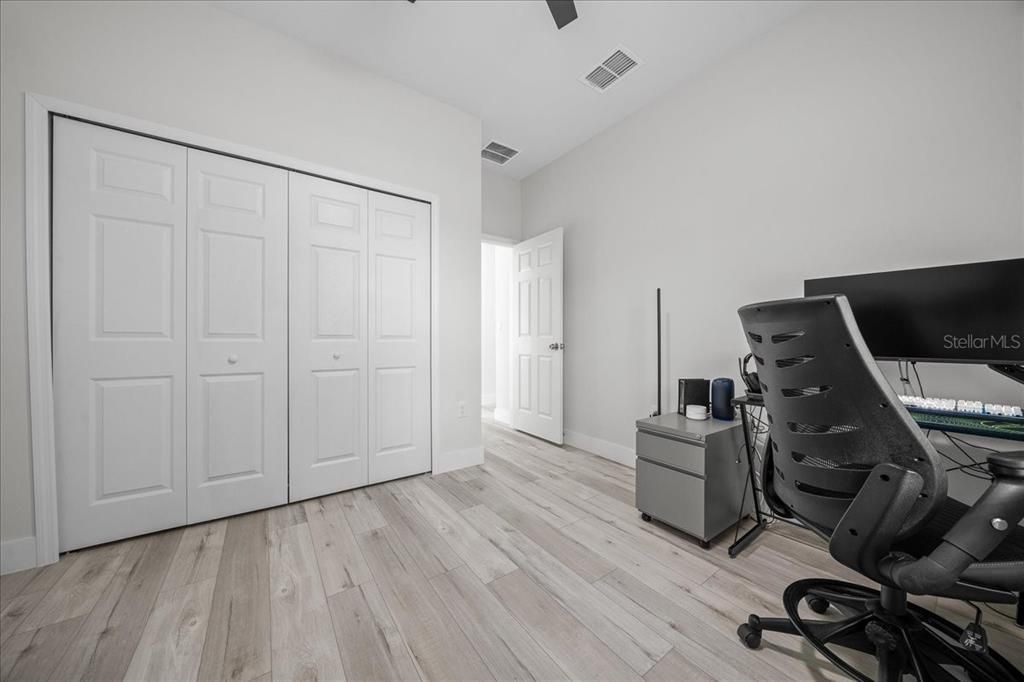 Activo con contrato: $297,000 (3 camas, 2 baños, 1529 Pies cuadrados)