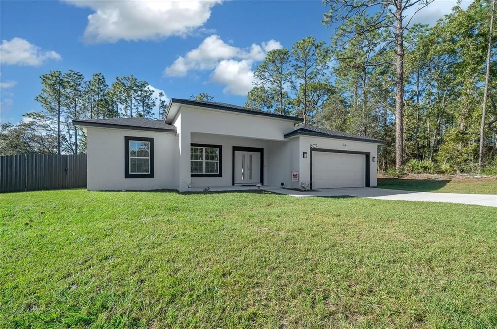 Activo con contrato: $297,000 (3 camas, 2 baños, 1529 Pies cuadrados)