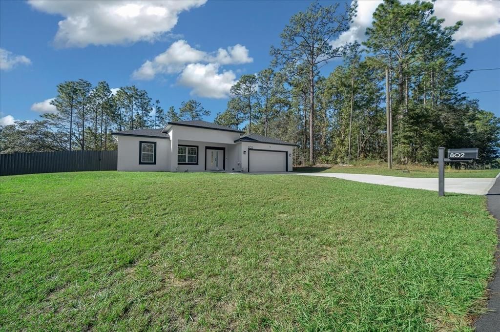 Activo con contrato: $297,000 (3 camas, 2 baños, 1529 Pies cuadrados)