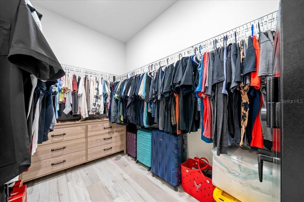 Activo con contrato: $297,000 (3 camas, 2 baños, 1529 Pies cuadrados)