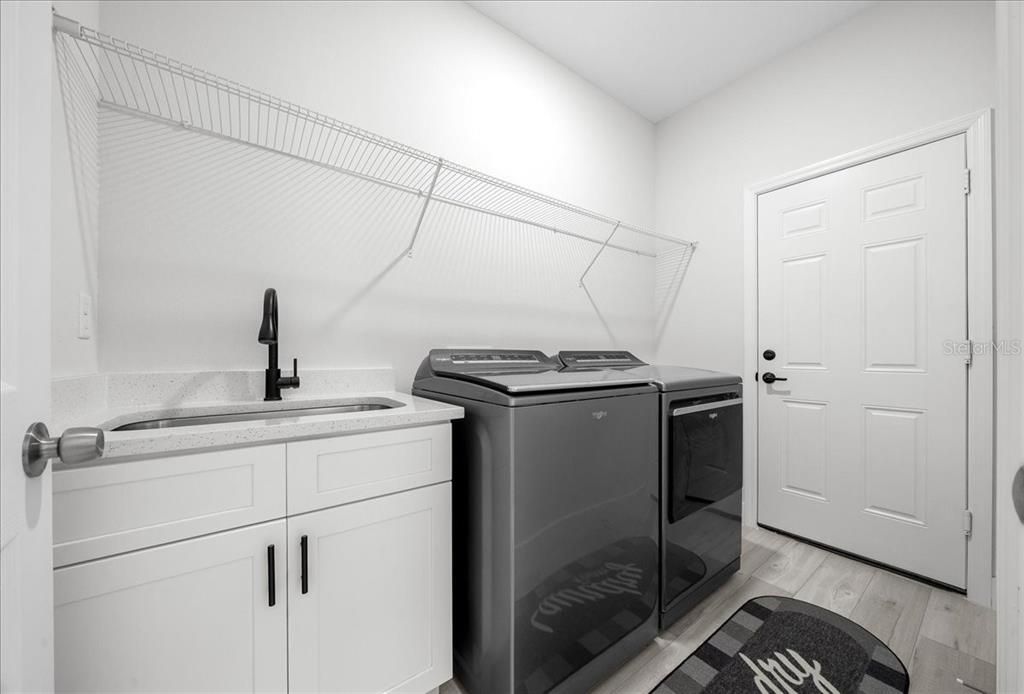 Activo con contrato: $297,000 (3 camas, 2 baños, 1529 Pies cuadrados)