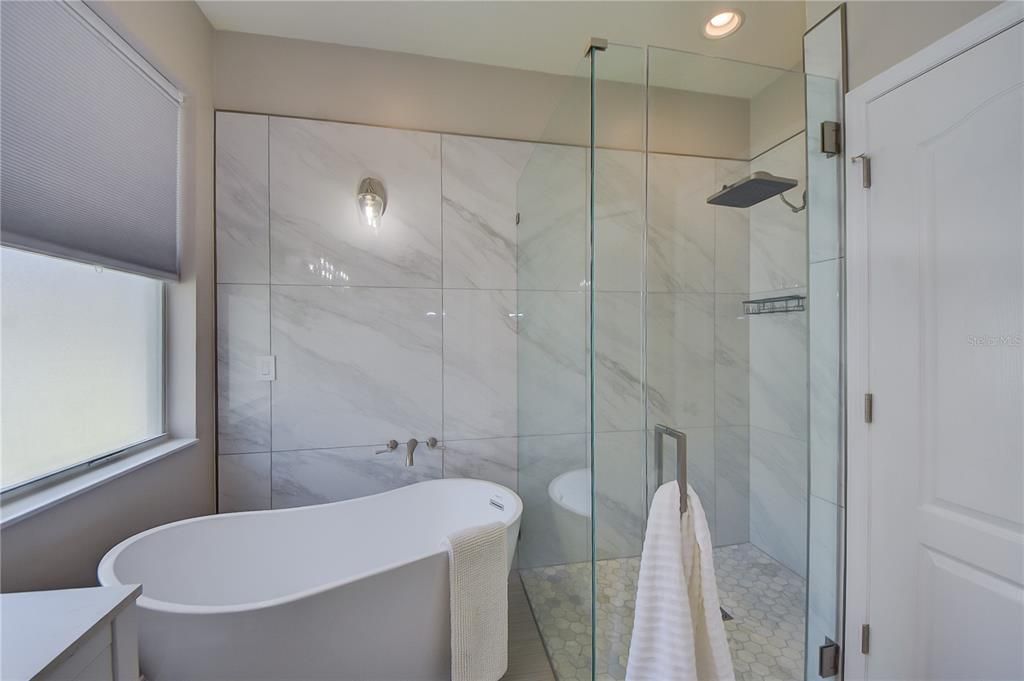 For Sale: $525,000 (4 beds, 2 baths, 2360 Square Feet)