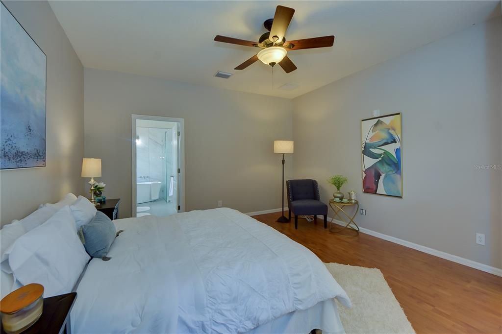 For Sale: $525,000 (4 beds, 2 baths, 2360 Square Feet)