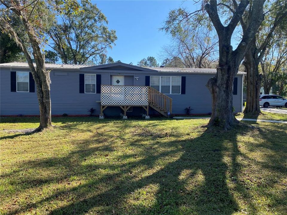 For Rent: $2,000 (3 beds, 2 baths, 1668 Square Feet)