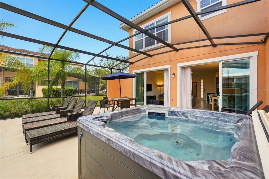 合同活跃: $360,000 (3 贝兹, 2 浴室, 1474 平方英尺)