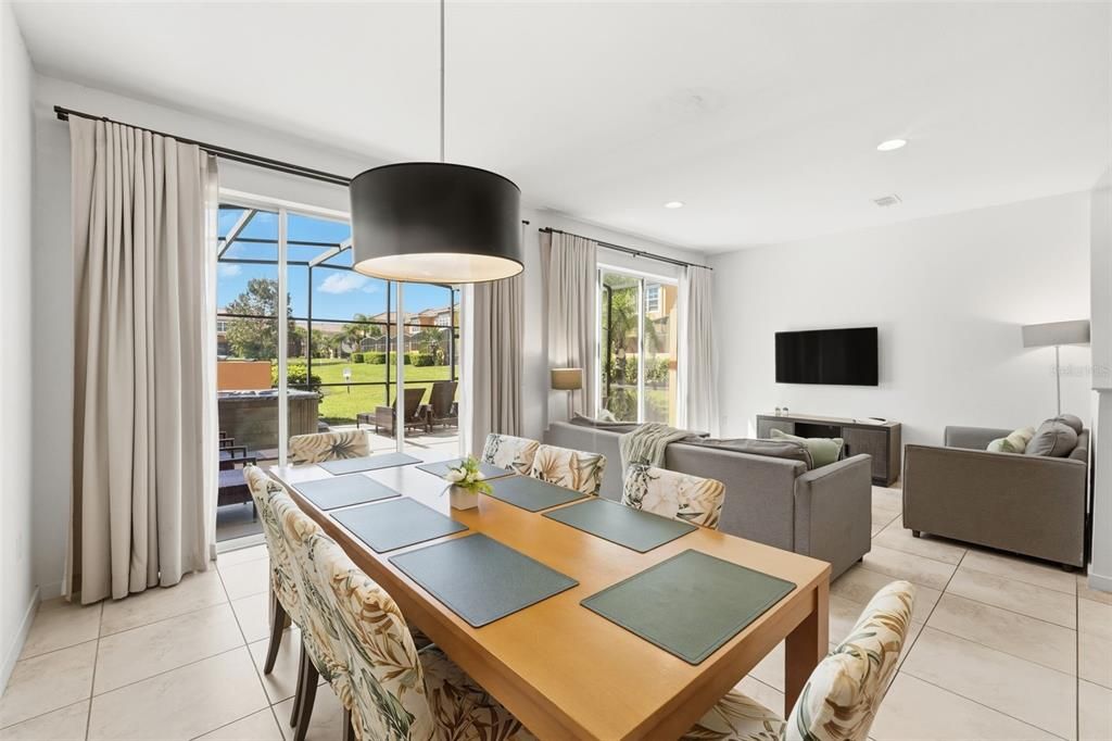 合同活跃: $360,000 (3 贝兹, 2 浴室, 1474 平方英尺)