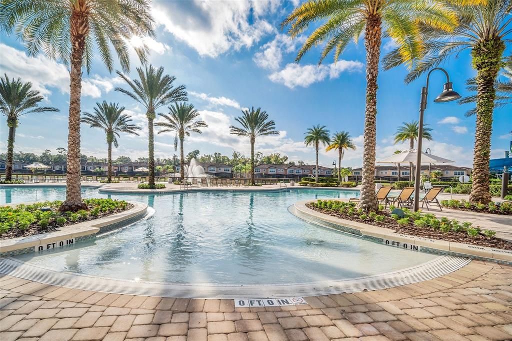 合同活跃: $360,000 (3 贝兹, 2 浴室, 1474 平方英尺)