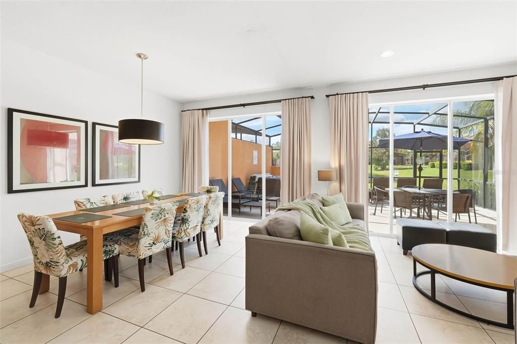 合同活跃: $360,000 (3 贝兹, 2 浴室, 1474 平方英尺)