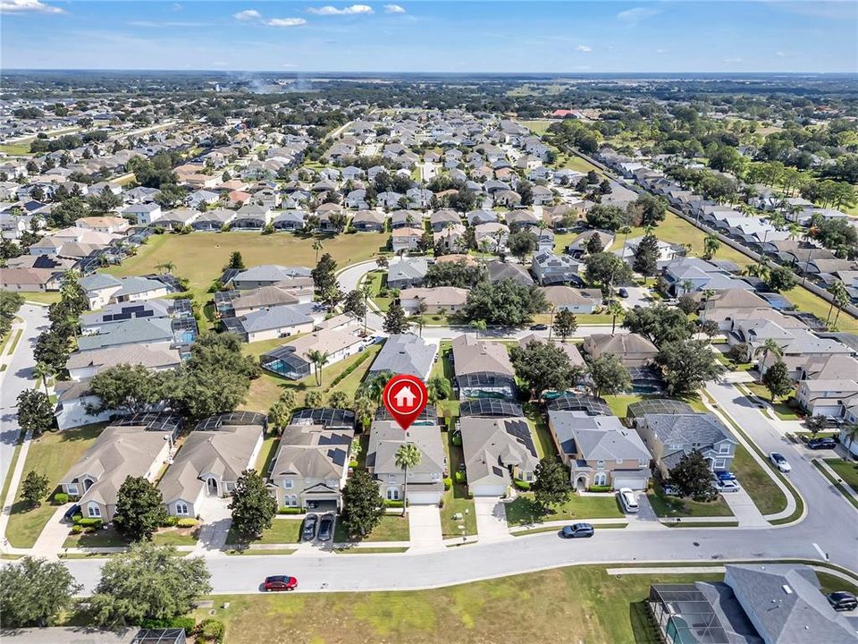 待售: $458,000 (6 贝兹, 4 浴室, 2689 平方英尺)