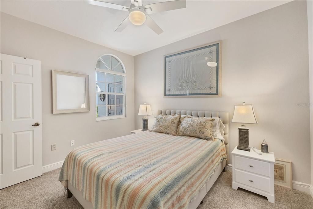 На продажу: $449,000 (2 спален, 2 ванн, 1460 Квадратных фут)