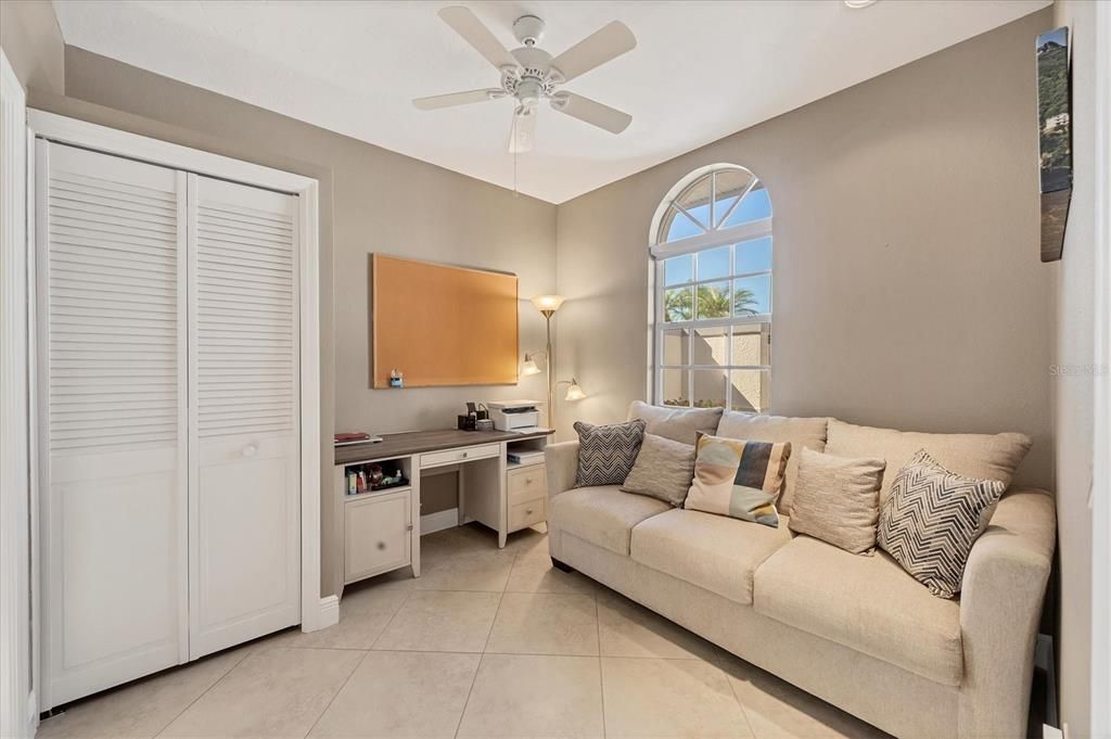 На продажу: $449,000 (2 спален, 2 ванн, 1460 Квадратных фут)